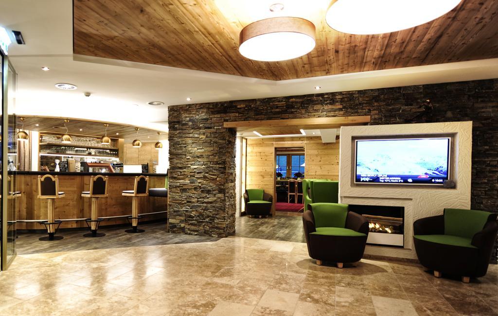 Hotel Arnika อิสชเกิล ภายนอก รูปภาพ