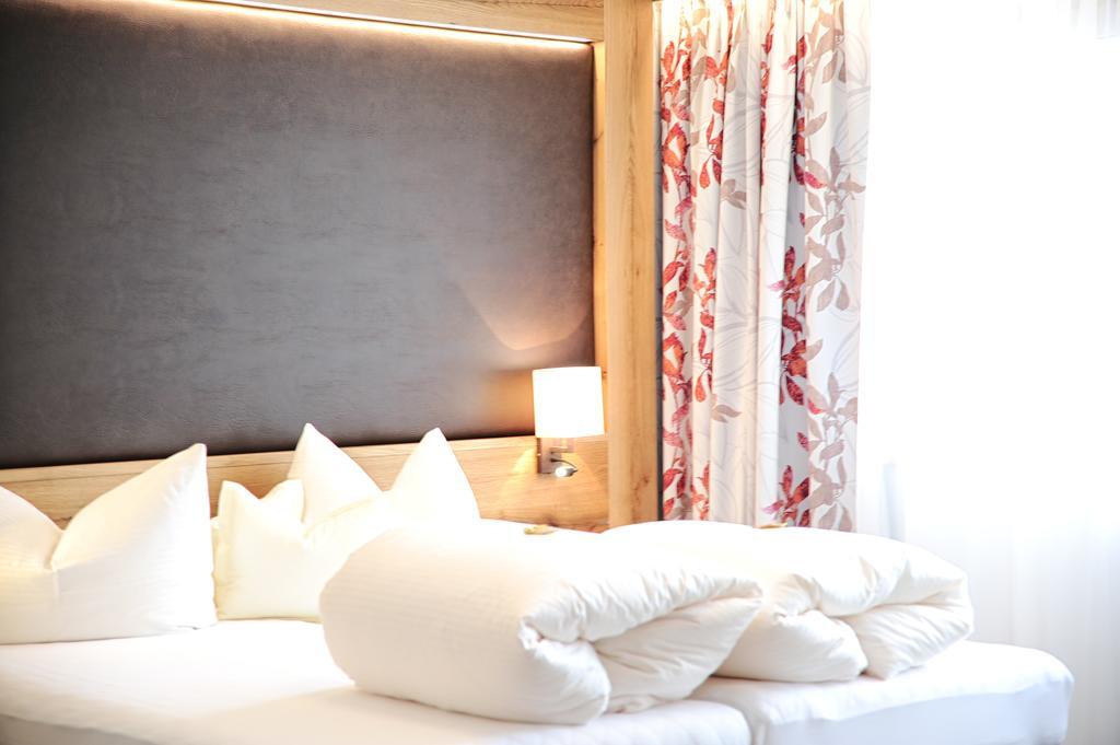 Hotel Arnika อิสชเกิล ภายนอก รูปภาพ