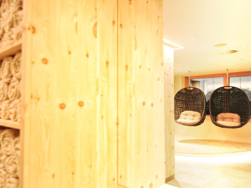 Hotel Arnika อิสชเกิล ภายนอก รูปภาพ